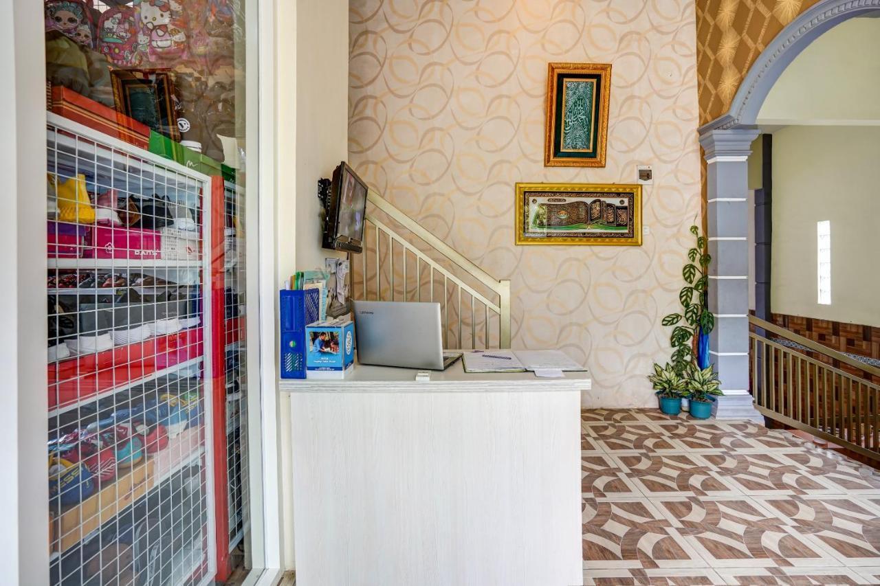 Super Oyo 90642 Lancar Homestay Syariah Tlekung Kültér fotó