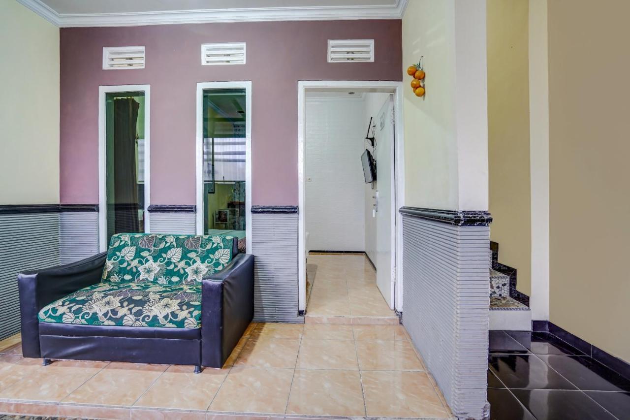 Super Oyo 90642 Lancar Homestay Syariah Tlekung Kültér fotó