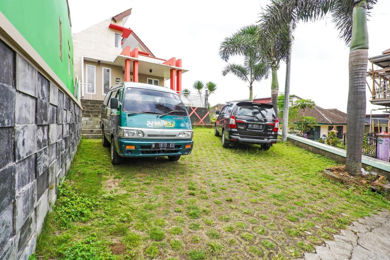 Super Oyo 90642 Lancar Homestay Syariah Tlekung Kültér fotó