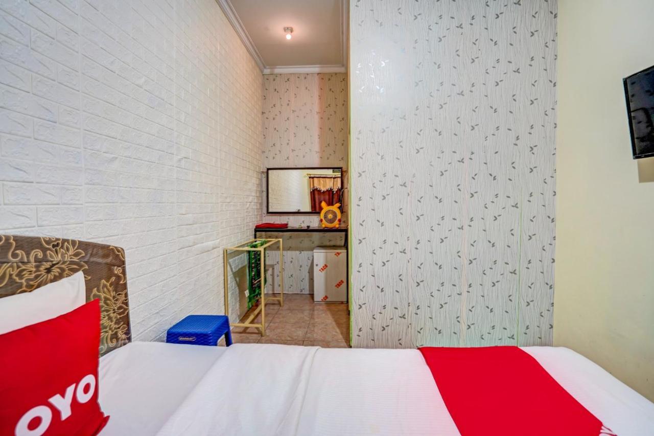 Super Oyo 90642 Lancar Homestay Syariah Tlekung Kültér fotó