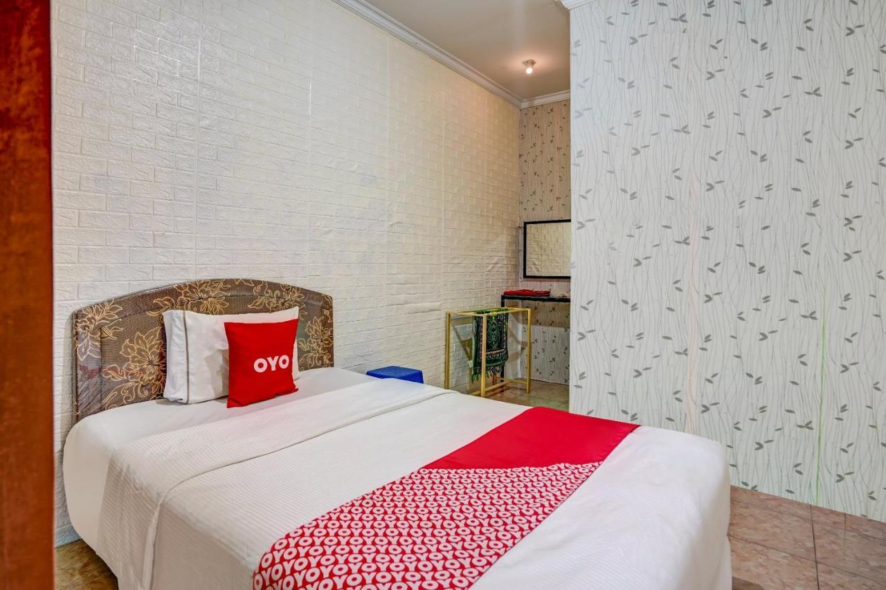 Super Oyo 90642 Lancar Homestay Syariah Tlekung Kültér fotó