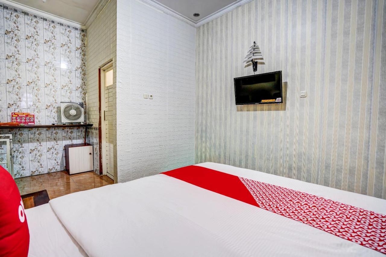 Super Oyo 90642 Lancar Homestay Syariah Tlekung Kültér fotó